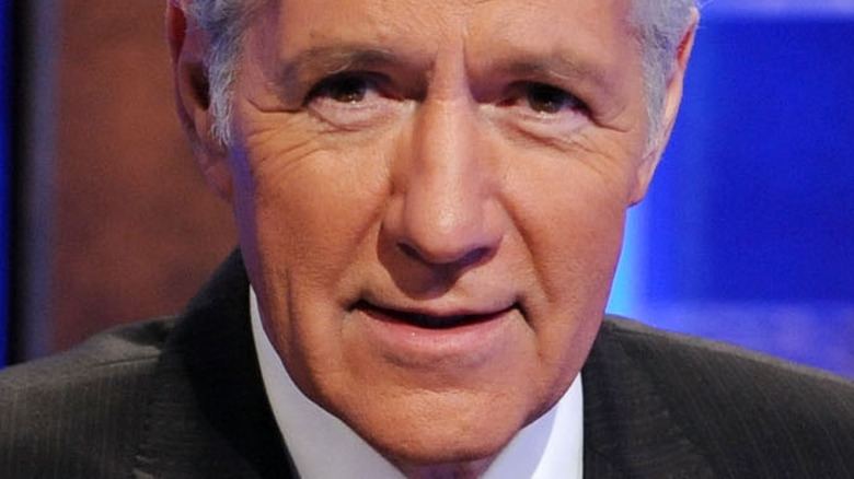 Qui fait le danger !  L’équipage veut vraiment être le remplaçant permanent d’Alex Trebek ?