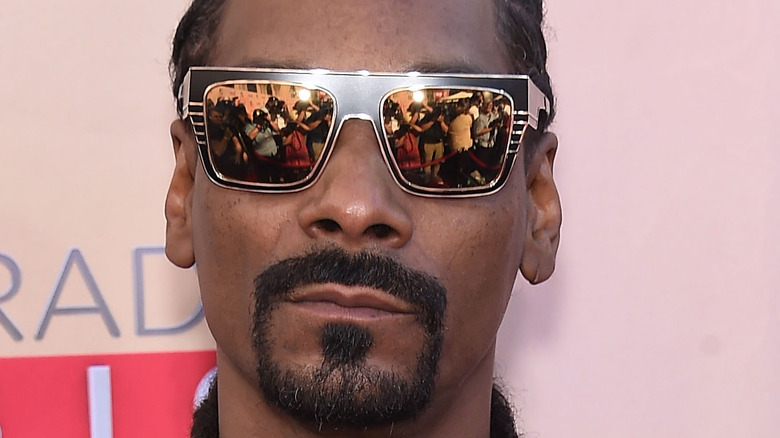 Snoop Dogg partage une photo de famille touchante après la mort de sa mère