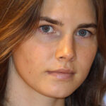 Tout ce que nous savons sur la petite fille d’Amanda Knox