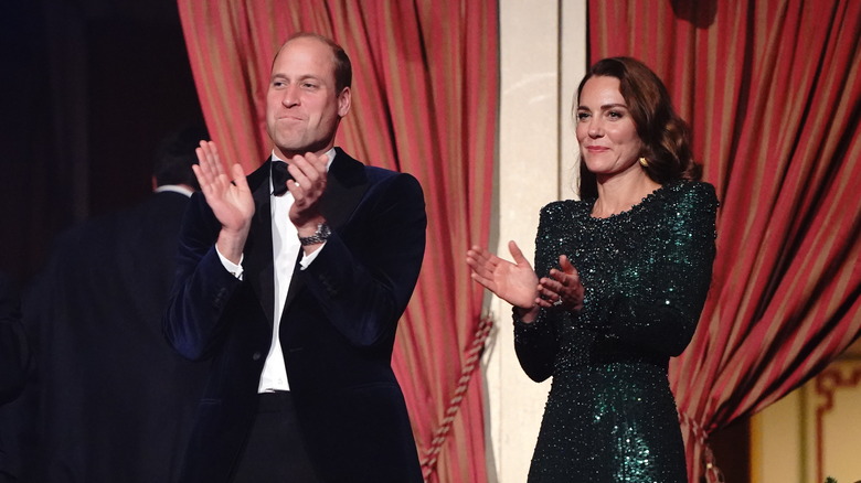 Le prince William et Kate Middleton applaudissent