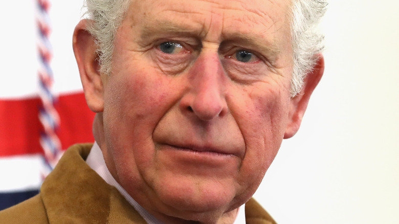 Le prince Charles semble inquiet