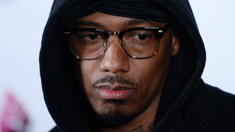 Nick Cannon portant un sweat à capuche