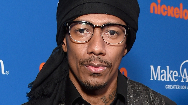 Nick Cannon portant un turban