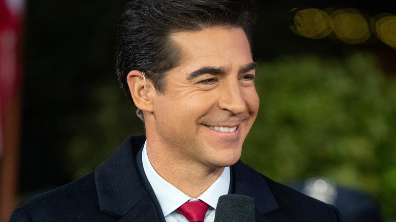 Jesse Watters à l'éclairage de l'arbre de Noël de Fox News 2021