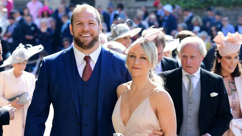 Chloe Madeley souriante avec James Haskell