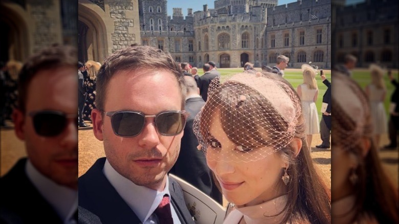 Patrick J.Adams et Troian Bellisario selfies