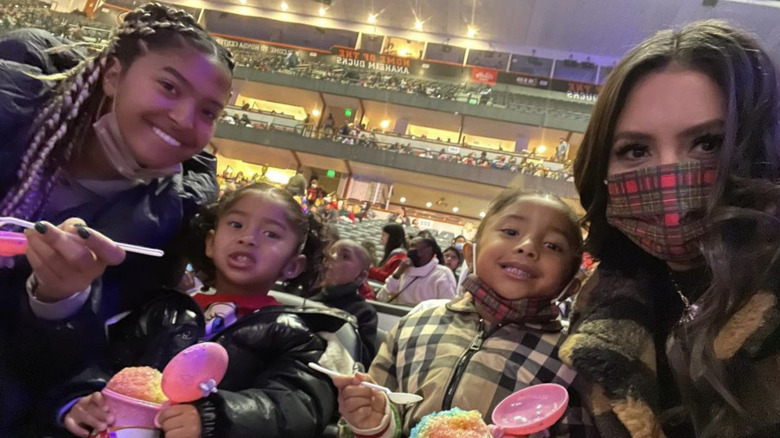 Vanessa Bryant et ses filles assistent à Disney on Ice