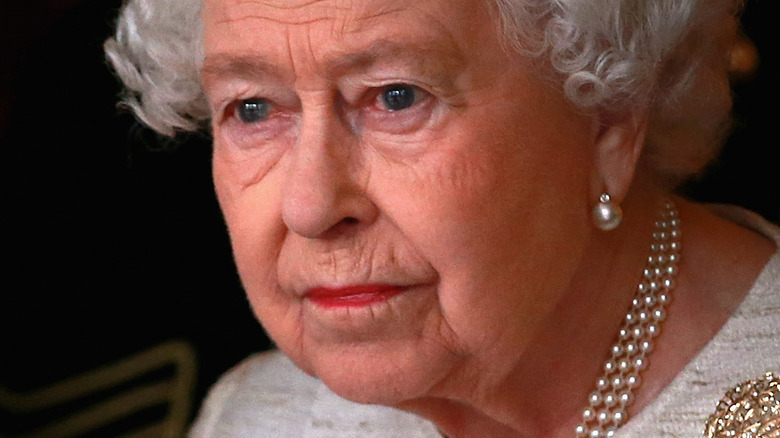 Comment la reine Elizabeth change officiellement ses plans de Noël