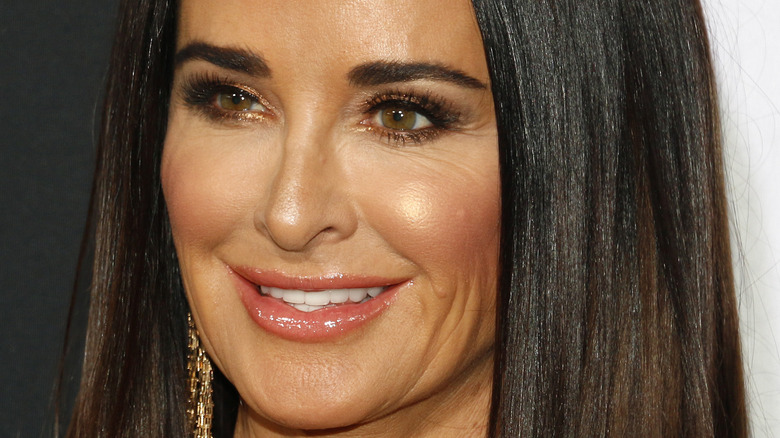 Kyle Richards se demande si elle a déjà fait faire du travail sur son visage