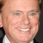 Pourquoi les fans s’énervent sur Pat Sajak Snub de Wheel of Fortune