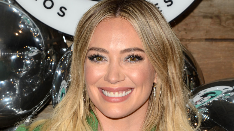 Hilary Duff souriant