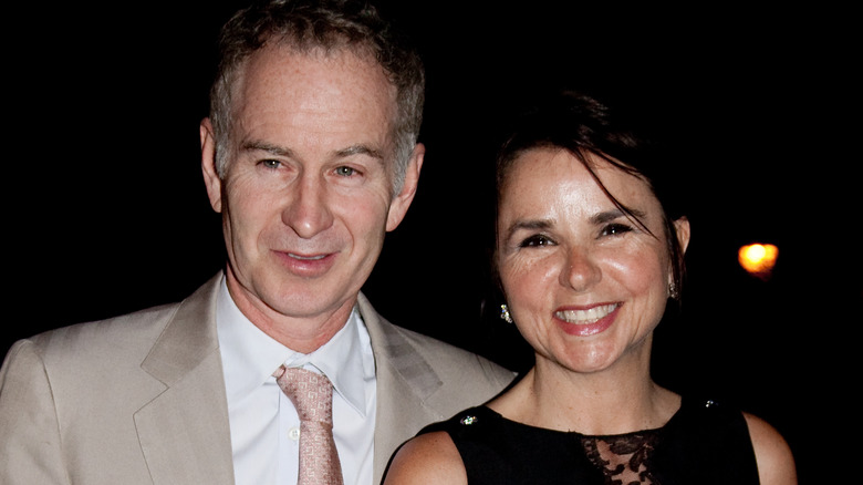 John McEnroe et Patty Smyth souriant