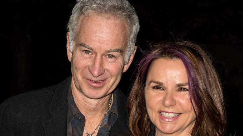 John McEnroe et Patty Smyth souriant