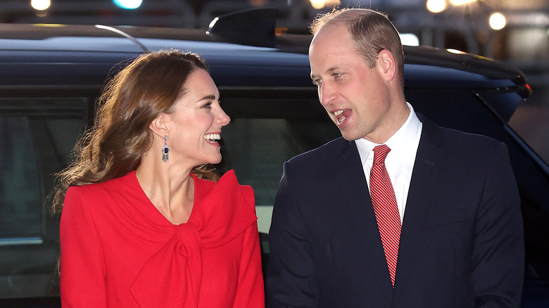 Kate Middleton et le prince William souriants