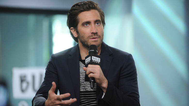 Jake Gyllenhaal s'exprimant à Build in NYC