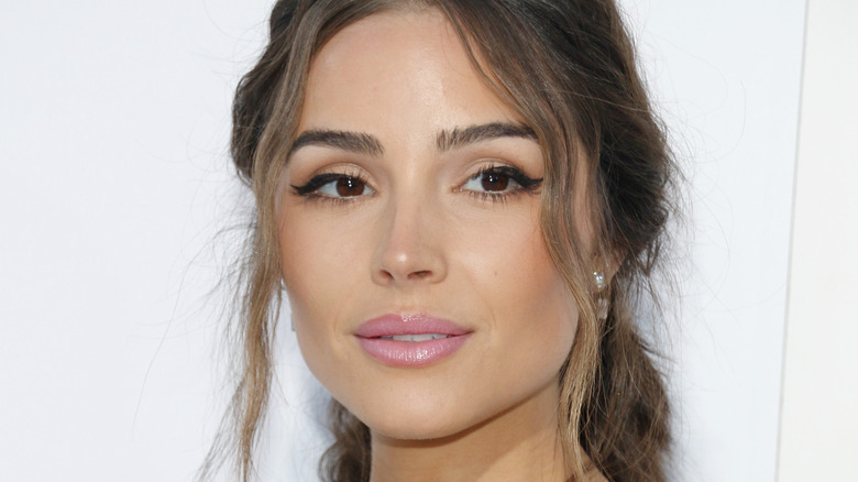 cheveux ondulés d'Olivia Culpo