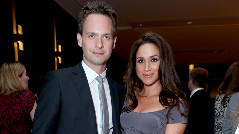 Patrick J. Adams et Meghan Markle