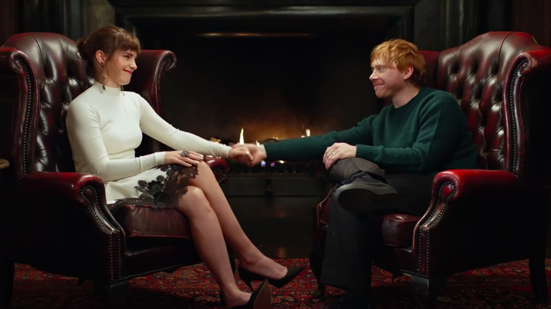 Emma Watson et Rupert Grint se tiennent la main