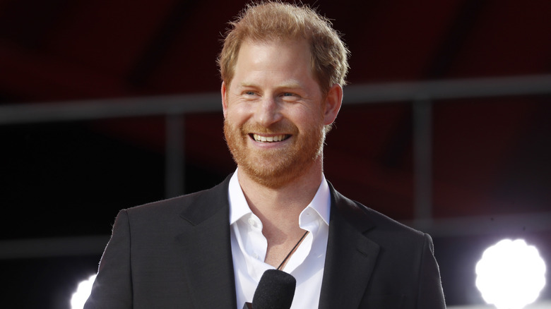 Prince Harry souriant