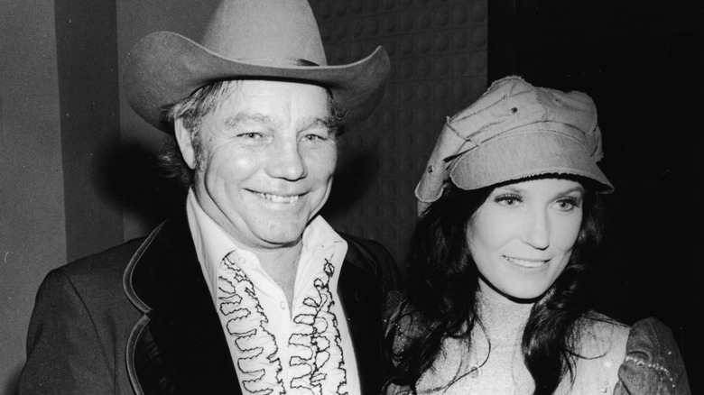 Oliver "Doolittle" Lynn, Loretta Lynn, photo de 1975 