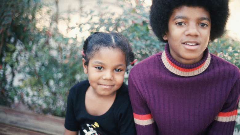 Une jeune Janet Jackson et Michael Jackson