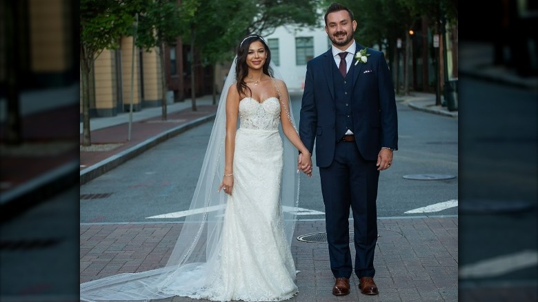 tenues de mariage alyssa et chris mariés au premier regard