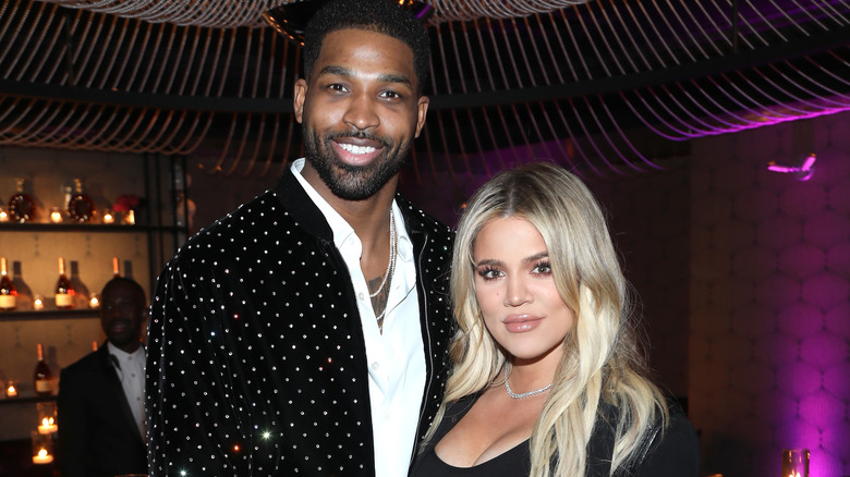 Tristan Thompson, Khloe Kardashian souriant