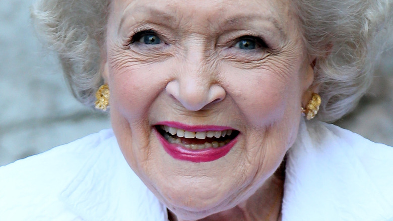 Comment Betty White est-elle honorée par sa ville natale ?