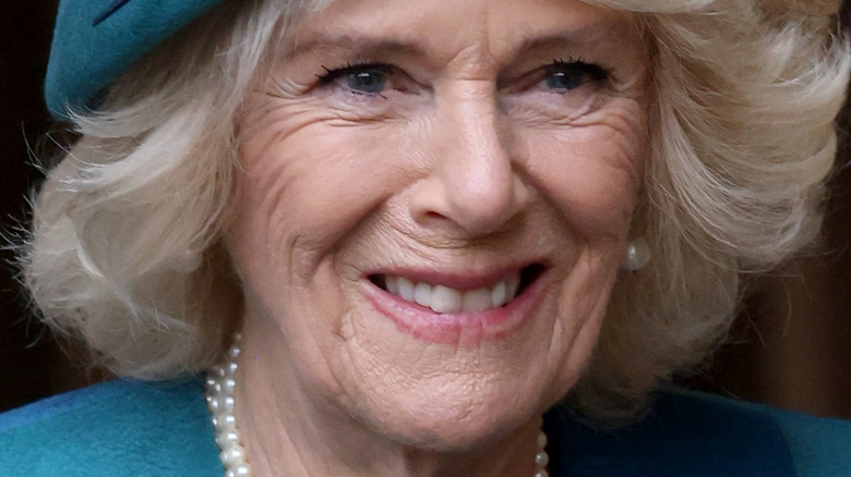 Comment Camilla Parker Bowles prend après Meghan Markle