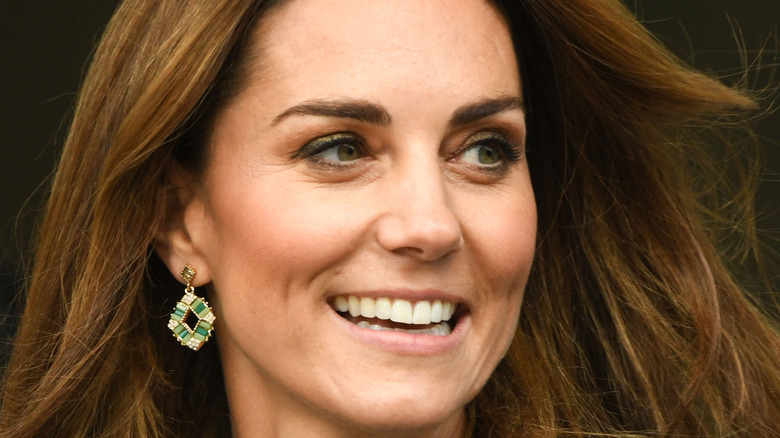 Kate Middleton avec renonciation aux cheveux