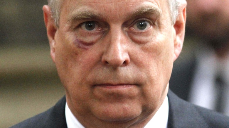 La situation juridique du prince Andrew vient de prendre une tournure grave