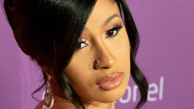 Le témoignage dévastateur de Cardi B dans une affaire de diffamation révèle l’étendue de sa douleur