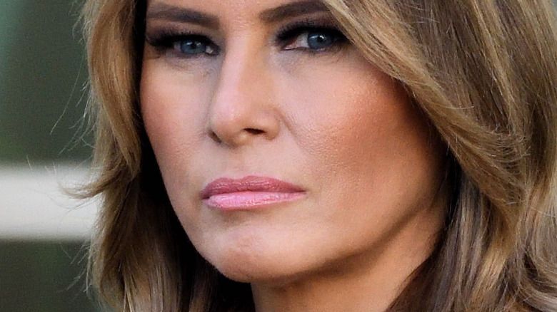 The View déchire la nouvelle entreprise controversée de Melania Trump