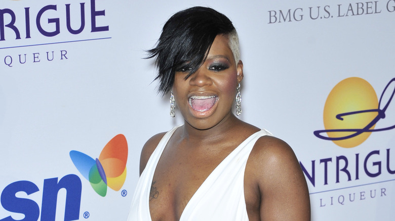 Fantasia Barrino parle, bouche ouverte