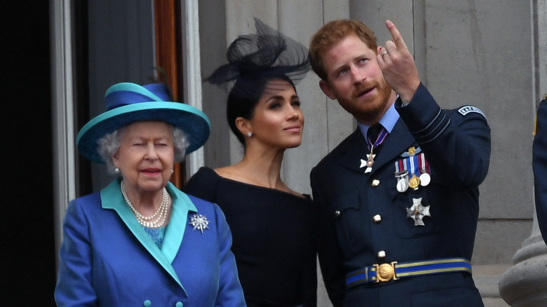 Le prince Harry et Meghan Markle avec la reine Elizabeth en 2018