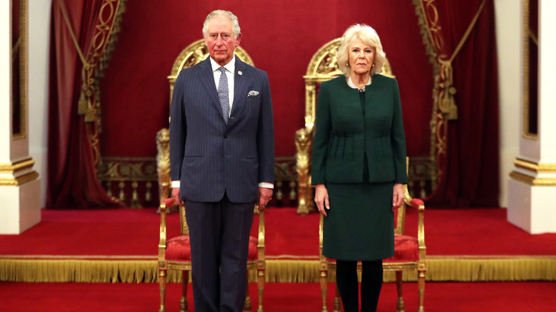 Le prince Charles et Camilla Parker Bowles au palais de Buckingham