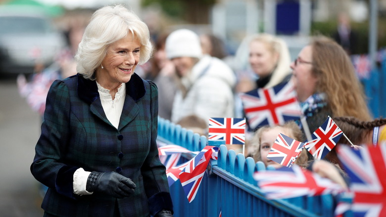 Camilla Parker Bowles souriante