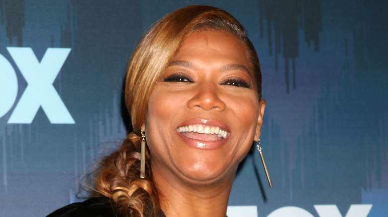 Queen Latifah avec un grand sourire