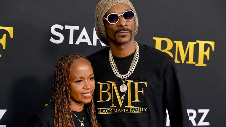 Snoop Dogg, Shante Broadus souriant