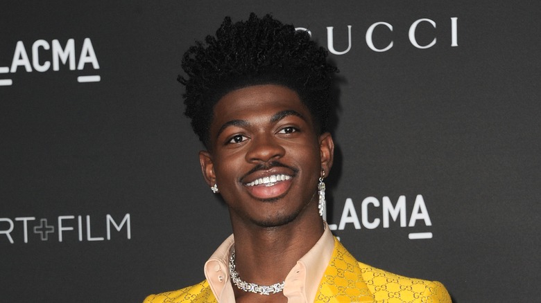 Lil Nas X souriant