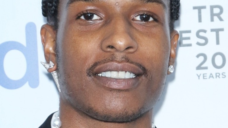 A$AP Rocky souriant