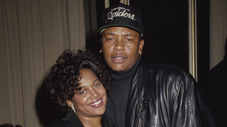 Michel'le et Dr Dre posent