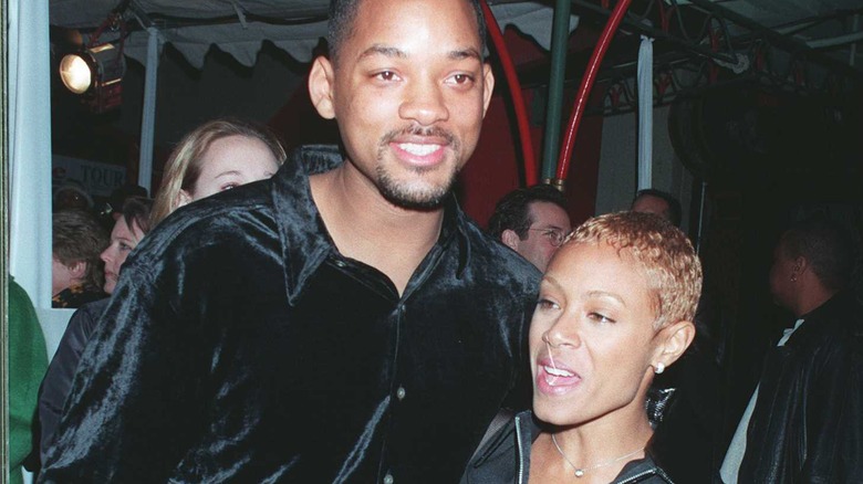 Will Smith étreignant Jada Pinkett 