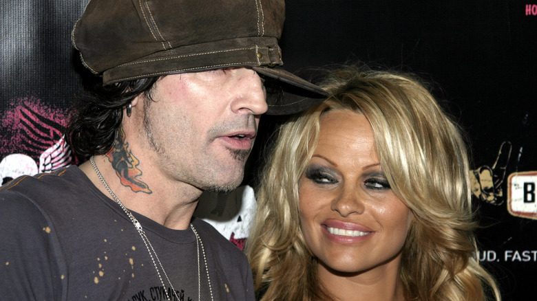 Tommy Lee et Pamela Anderson posent