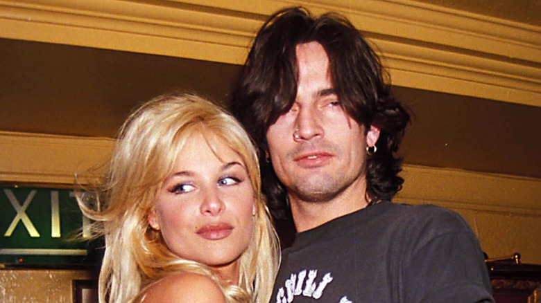 Bobbie Brown et Tommy Lee posent