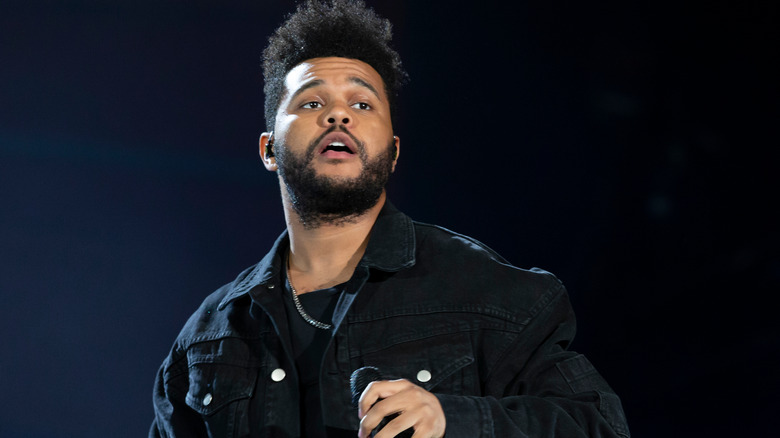 The Weeknd avec une barbe sur scène lors du Global Citizen Festival 2018 : Be The Generation à Central Park