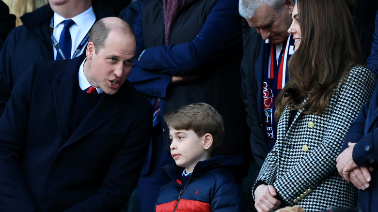 Le prince William, le prince George et Kate Middleton regardent le rugby