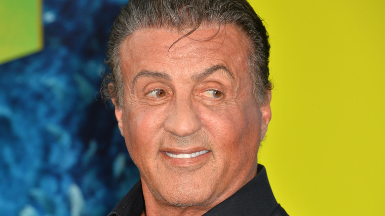 Sylvester Stallone souriant