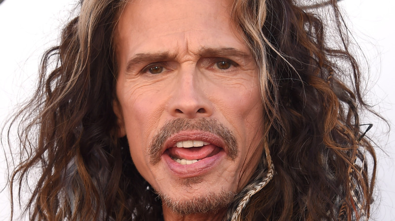 Steven Tyler a l'air surpris