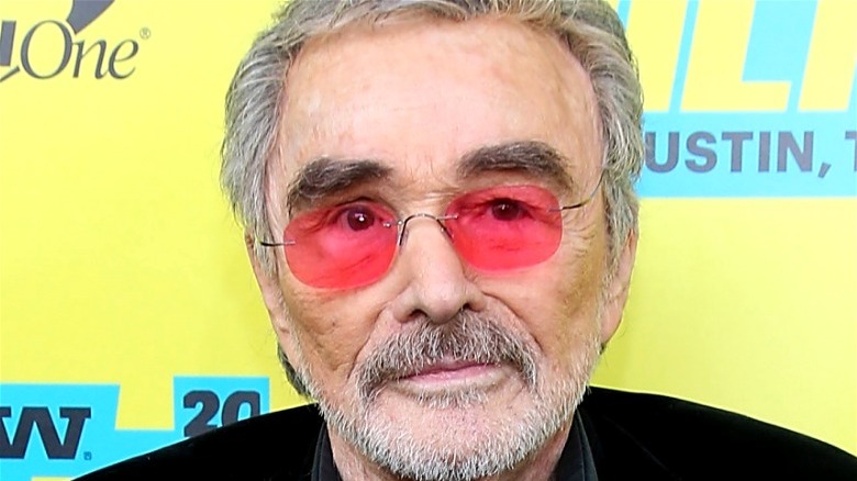 Burt Reynolds lors d'une première de film